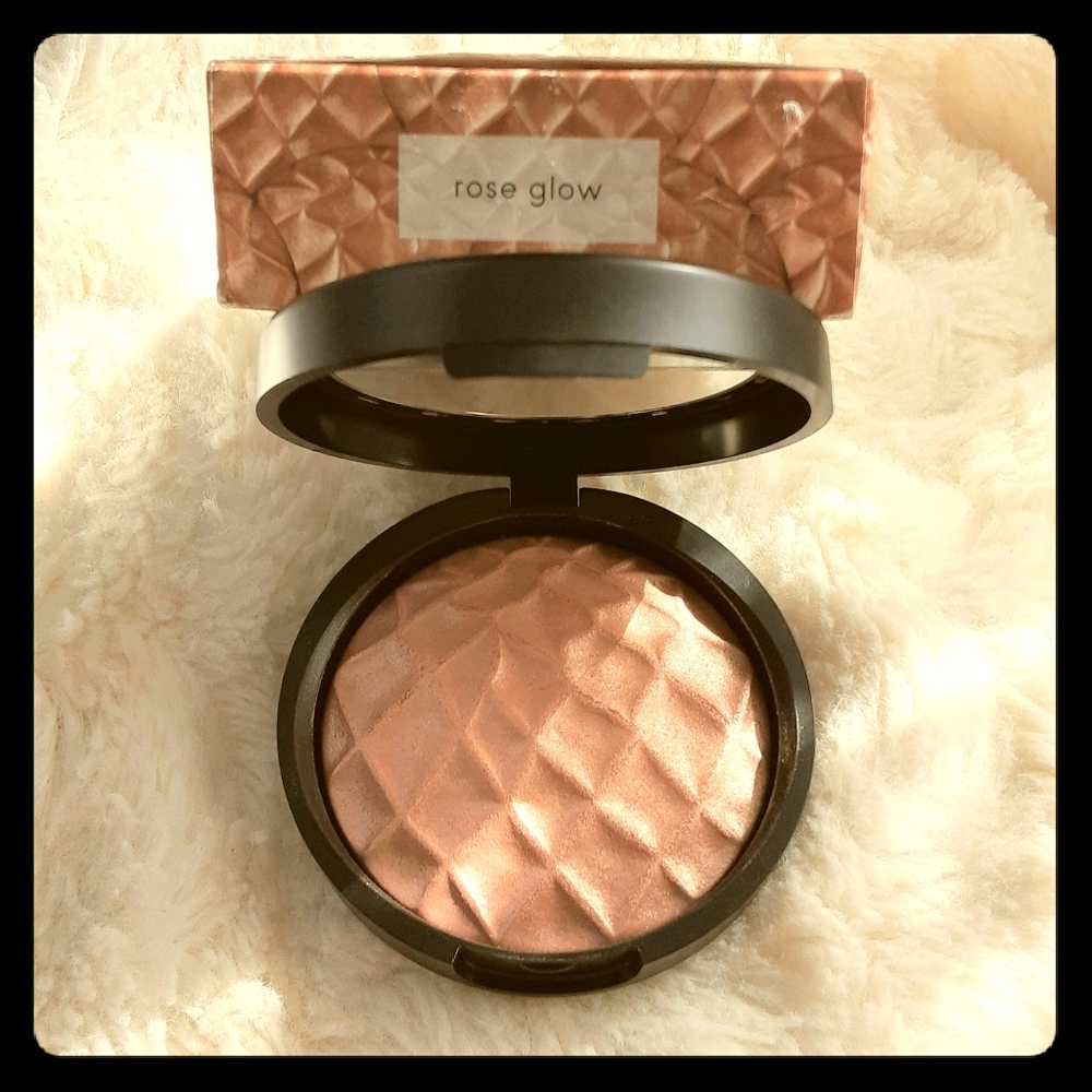 Laura Geller Baked Gelato Illuminator in R…